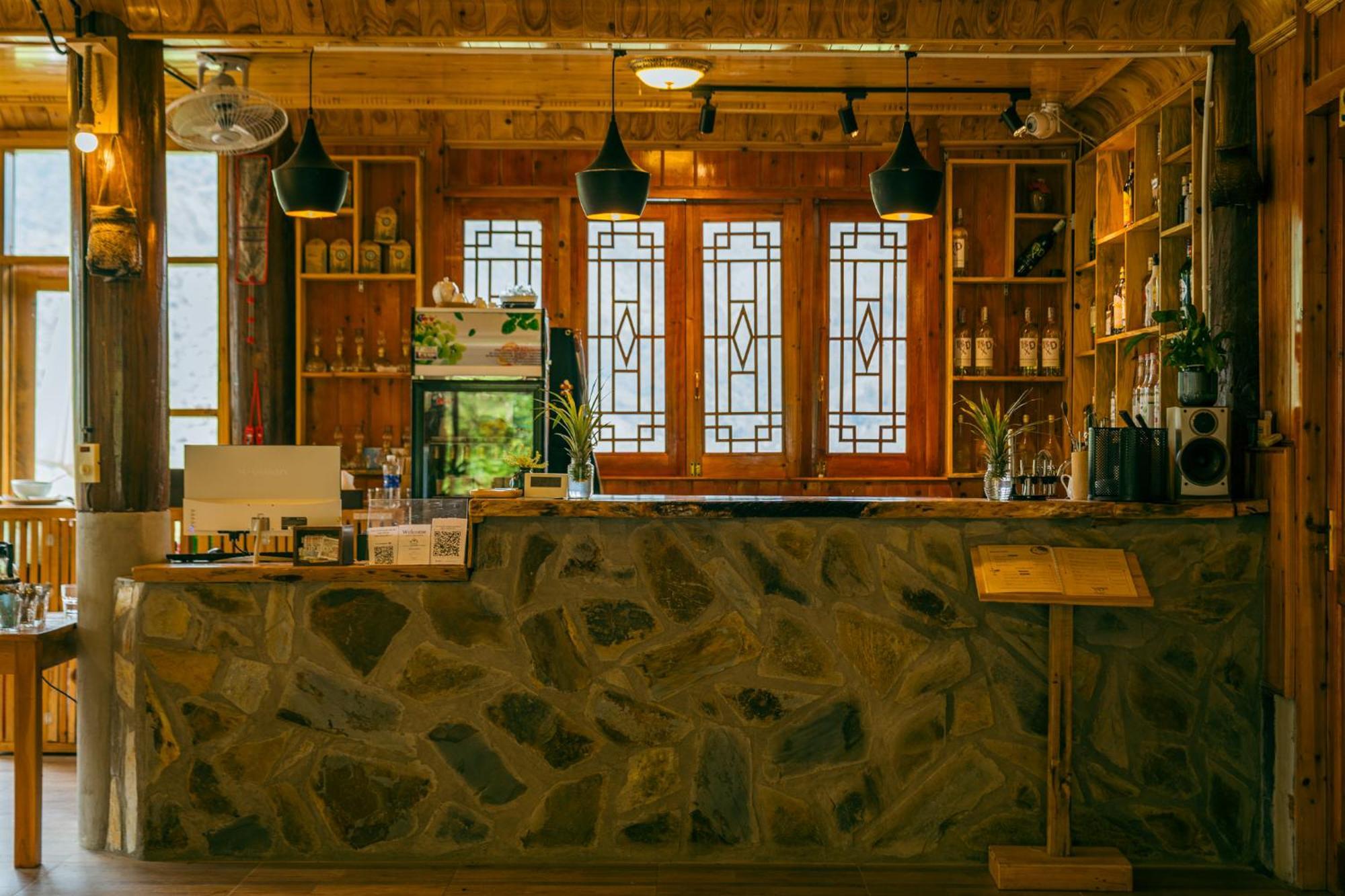 Muong Hoa Eco Hotel *